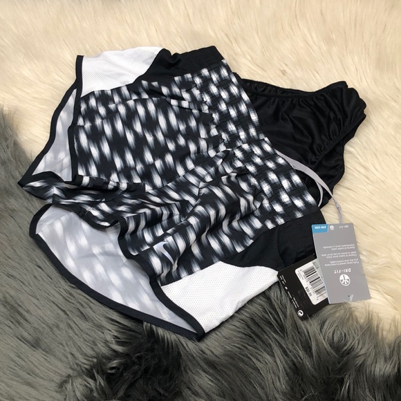 Nike Dri Fit Running shorts NWT - Picture 3 of 4